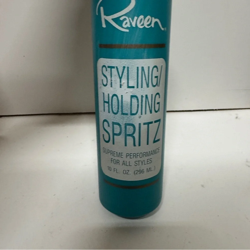 Raveen Styling Holding Spritz 10 OZ